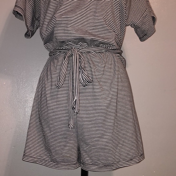 After Market Short Sleeve Short romper Black and white stripes - Picture 5 of 11